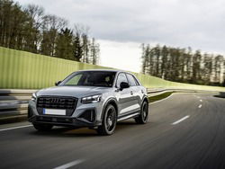 AUDI Q2 30 2.0 tdi Business s-tronic