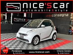SMART FORTWO 1000 52 kW MHD coupé passion *AUTOMATICA*