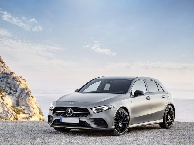 MERCEDES CLASSE A A 180 D PREMIUM NIGHT EDITION AUTO