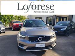 VOLVO XC40 T2 Geartronic Momentum