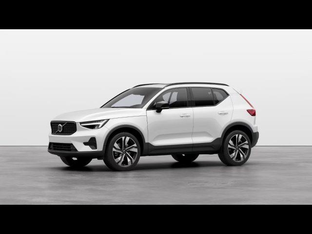 VOLVO XC40 B3 GEARTRONIC ULTRA DARK