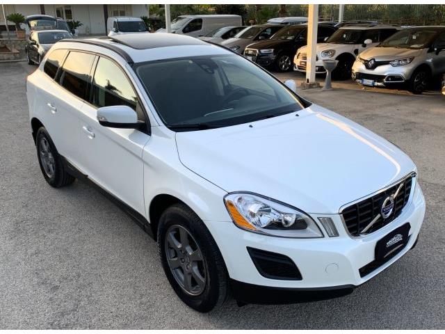 VOLVO XC60 DRIVe Summum Tetto Aprib.