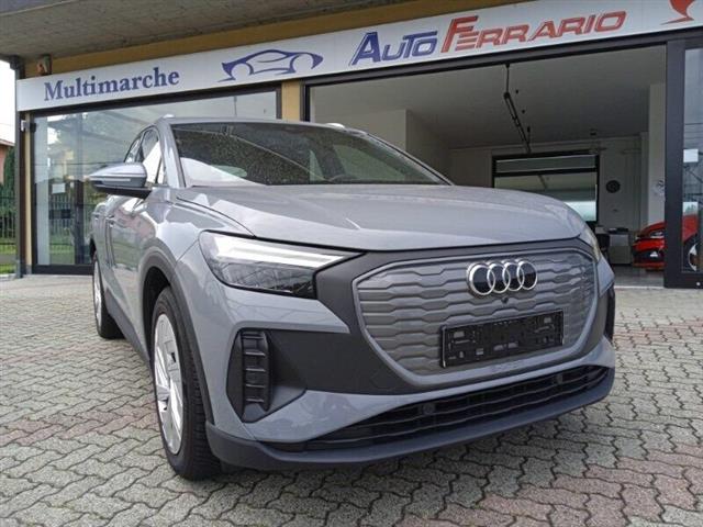 AUDI Q4 e-TRON Q4 35 e-tron Business Advanced