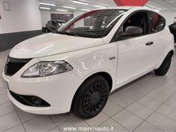 LANCIA YPSILON 1.0 FireFly 5 porte S&S Hybrid Ecochic Silver