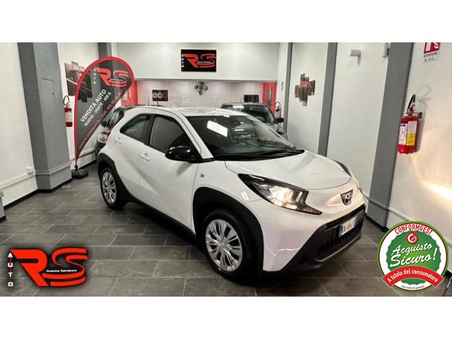 TOYOTA NUOVA AYGO X 1.0 VVT-i 72 CV 5 porte Active S-CVT Automatica