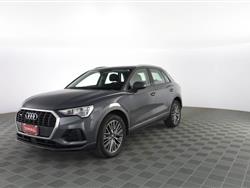 AUDI Q3 40 TDI quattro S tronic Business