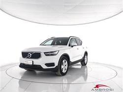 VOLVO XC40 D3 Momentum Core