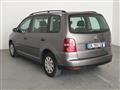 VOLKSWAGEN TOURAN 1.6 BENZINA EU4 5 POSTI Conceptline