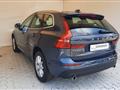 VOLVO XC60 B4 (d) AWD automatico Momentum Pro