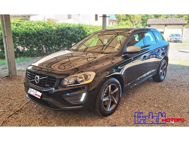 VOLVO XC60 D4 AWD R-design Kinetic