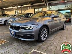 BMW SERIE 5 d Luxury auto 26.000 KM REALI Pelle/Navi/PDC