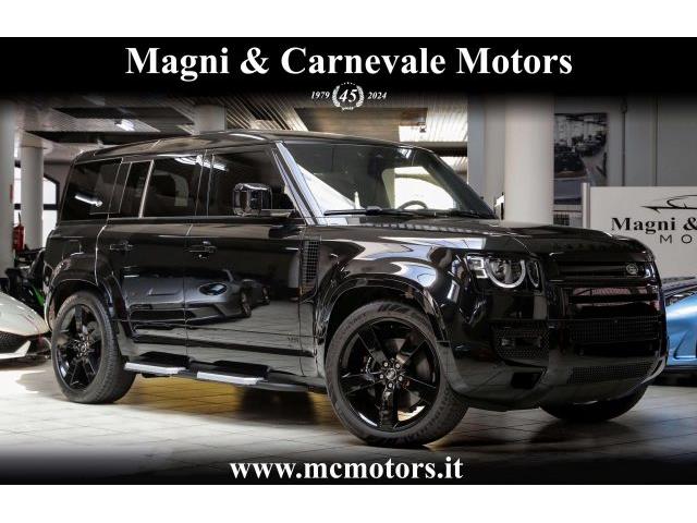 LAND ROVER DEFENDER 110 P525 V8|BLACK PACK|TETTO|HEAD-UP|PEDANE|22''