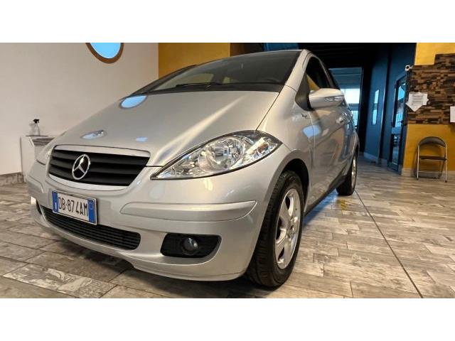 MERCEDES CLASSE A CDI Elegance Cambio automatico neopatentati