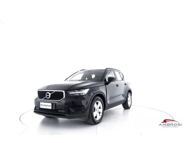 VOLVO XC40 D4 AWD Geartronic Momentum - PER OPERATORI DEL SET