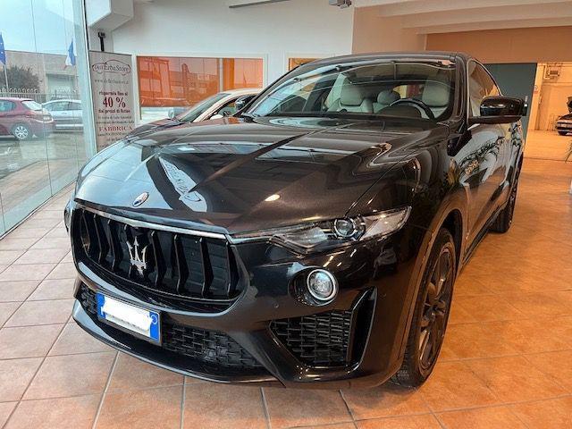 MASERATI LEVANTE V6 Diesel AWD Gransport