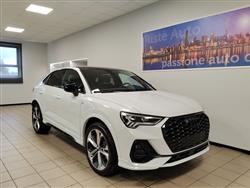 AUDI Q3 35 TDI S tronic Identity Black