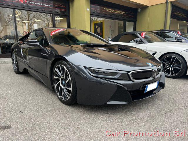 BMW I8 ibrida benzina /elettrica accessoriatissima