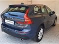 VOLVO XC60 B4 (d) AWD automatico Momentum Pro