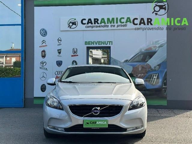 VOLVO V40 D3 Geartronic Momentum