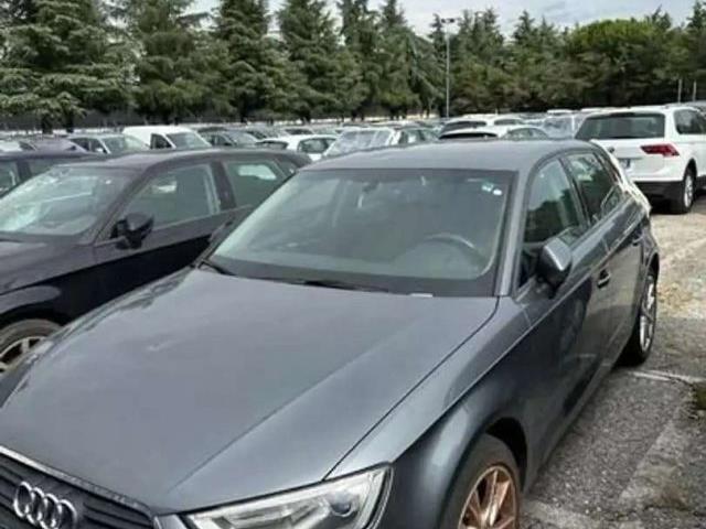 AUDI A3 Sportback 1.6 tdi Business 110cv targa FE953GD