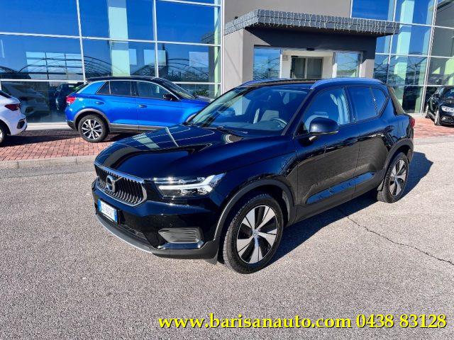 VOLVO XC40 T3 Geartronic Momentum Pro