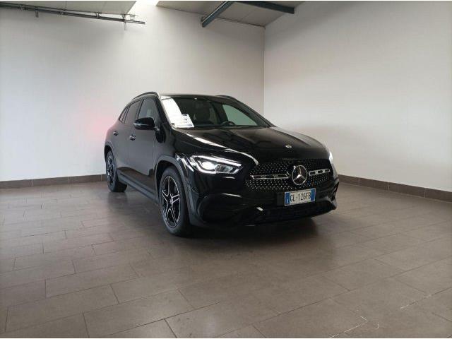 MERCEDES CLASSE GLA d Automatic Premium