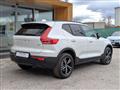 VOLVO XC40 B3 automatico Plus Dark