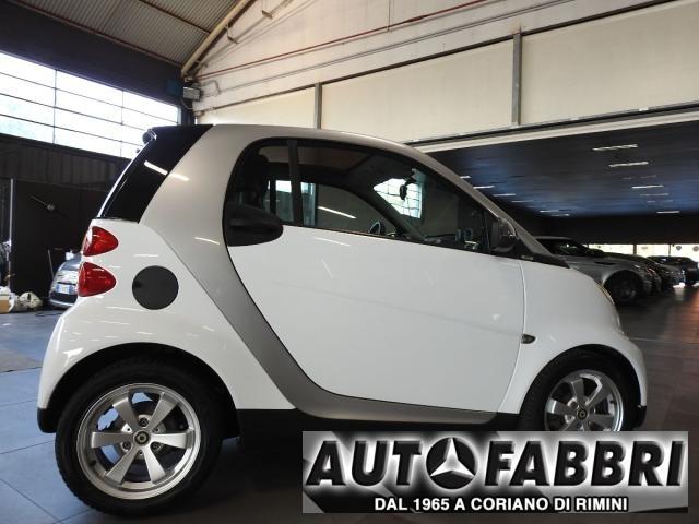 SMART Fortwo 1000 52 kW MHD coupÃ© pulse