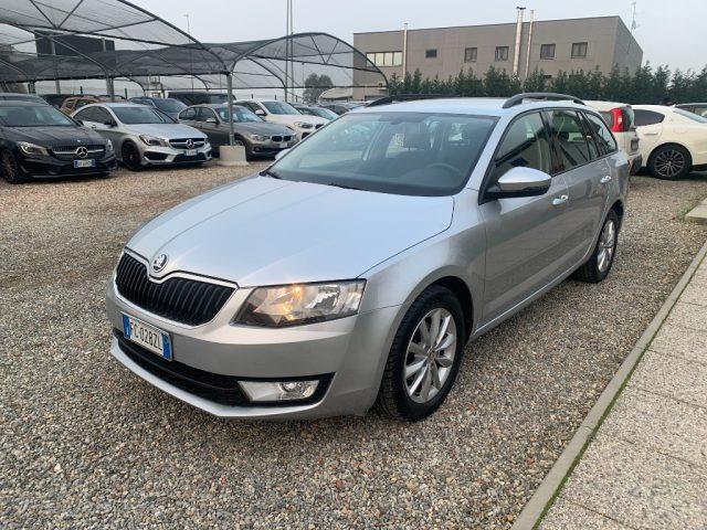 SKODA OCTAVIA 1.6 TDI CR 110 CV Wagon Executive Plus