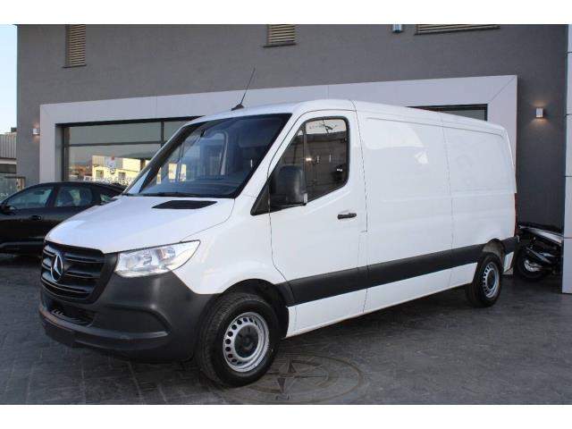 MERCEDES Sprinter 214 cdi F 32 30 Executive E6