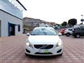 VOLVO V60 (2010) D3 Geartronic Summum