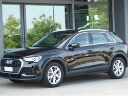AUDI Q3 35 TFSI Business