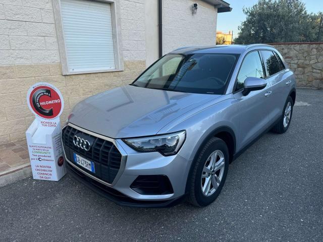 AUDI Q3 35 2.0 tdi Business s-tronic