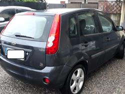 FORD FIESTA 1.2 16V 5p. Ghia POCHI KM