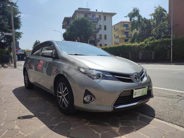 TOYOTA AURIS active