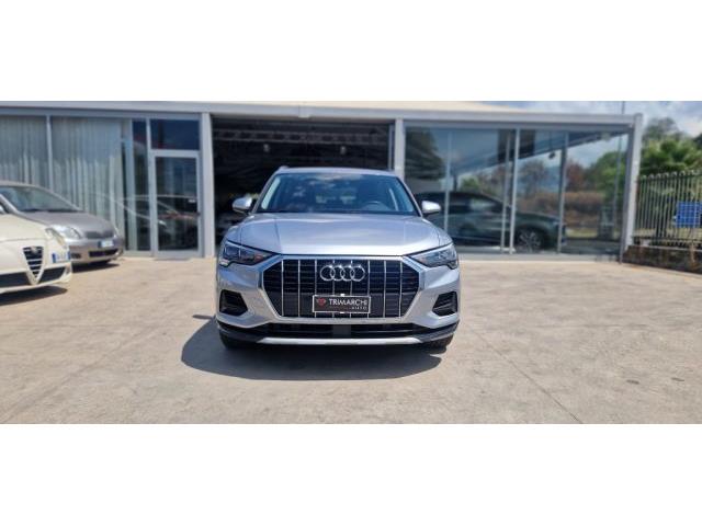 AUDI Q3 35 TDI S tronic Business Advanced