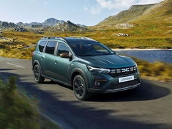 DACIA JOGGER 1.6 Hybrid 140 7 posti Expression