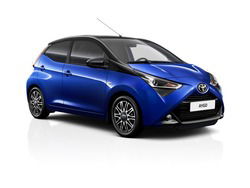 TOYOTA AYGO II 2018 5p 5p 1.0 x-play 72cv