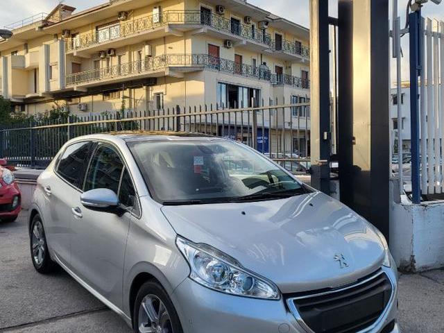 PEUGEOT 208 (2012) PureTech 82 5 porte Allure