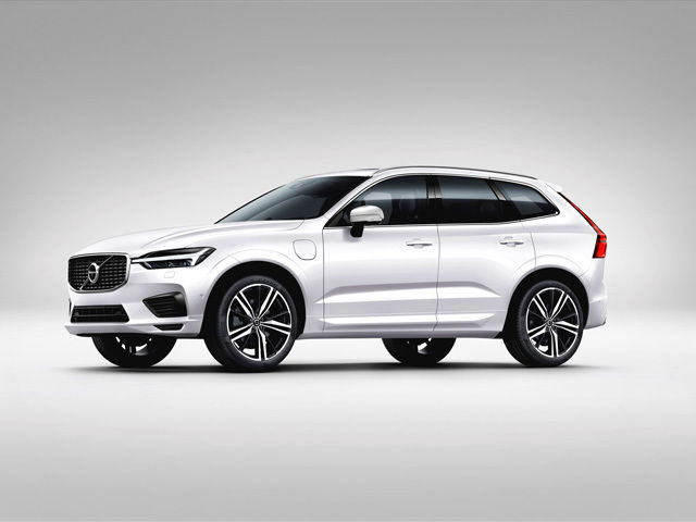 VOLVO XC60 (2017-->) T5 AWD Geartronic Business