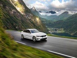 BMW SERIE 3  G20 2019 Berlina 318d mhev 48V Sport auto