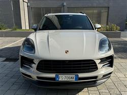 PORSCHE MACAN 2.0