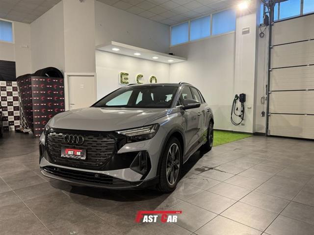 AUDI Q4 e-TRON Q4 45 e-tron S Line edition