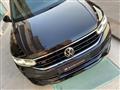 VOLKSWAGEN TIGUAN 2.0 TDI 150 CV SCR DSG R-Line LUCI AMBIENTE