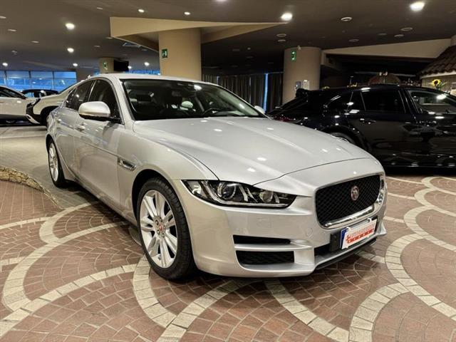 JAGUAR XF 2.0 D 180 CV Prestige