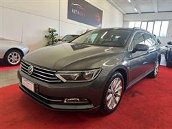 VOLKSWAGEN Passat Variant Variant 2.0 tdi Highline 150cv