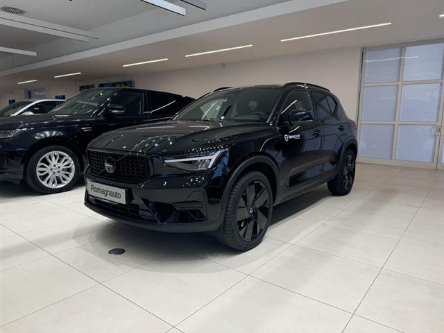 VOLVO XC40 B3 automatico Ultra Black Edition