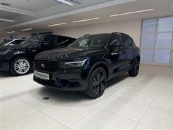 VOLVO XC40 B3 automatico Ultra Black Edition