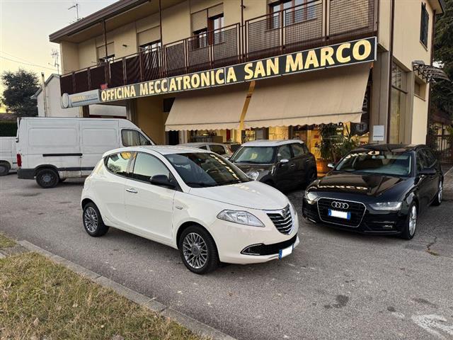 LANCIA Ypsilon 1.2 69 CV 5 porte S&S Gold