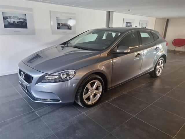 VOLVO V40 D2 Business